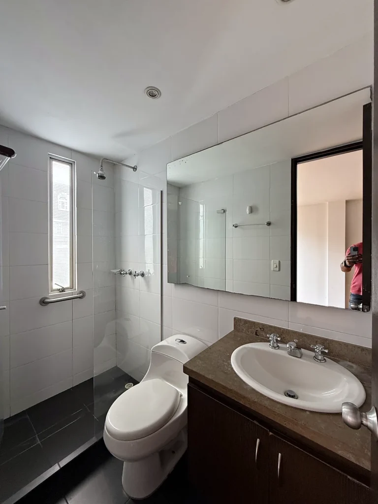 Baño apartamento en arriendo multicentro bogota