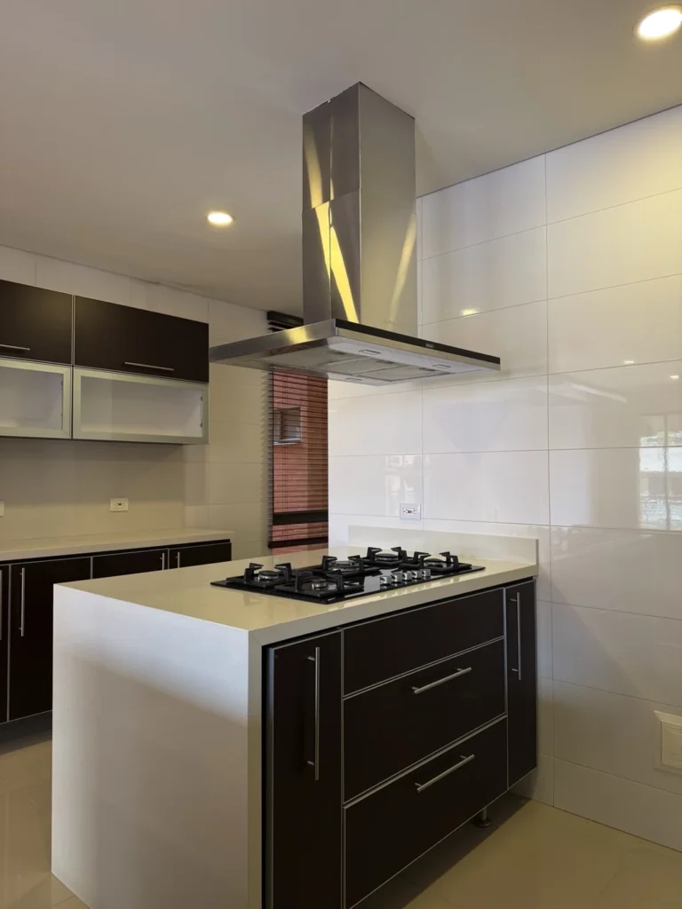 cocina toma 2 del Apartemento en arriendo en Reservas de la Sierra usaquen bogota