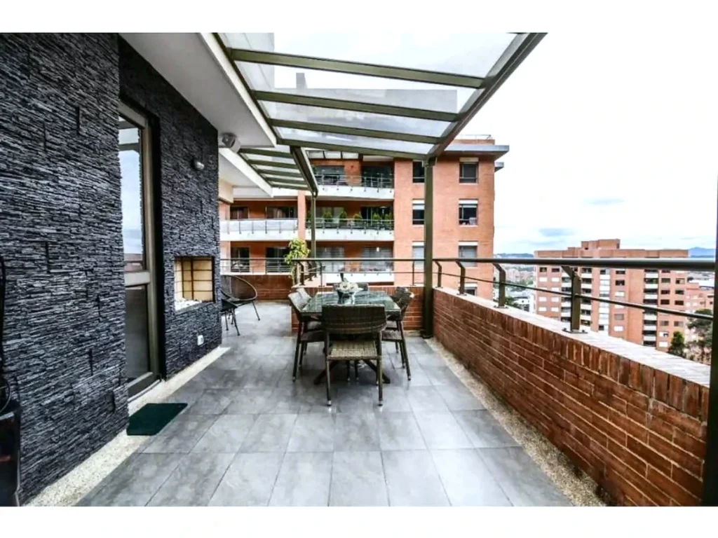 Apartamento en venta en reservas de la sierra tipo penthouse octavo piso - Sala